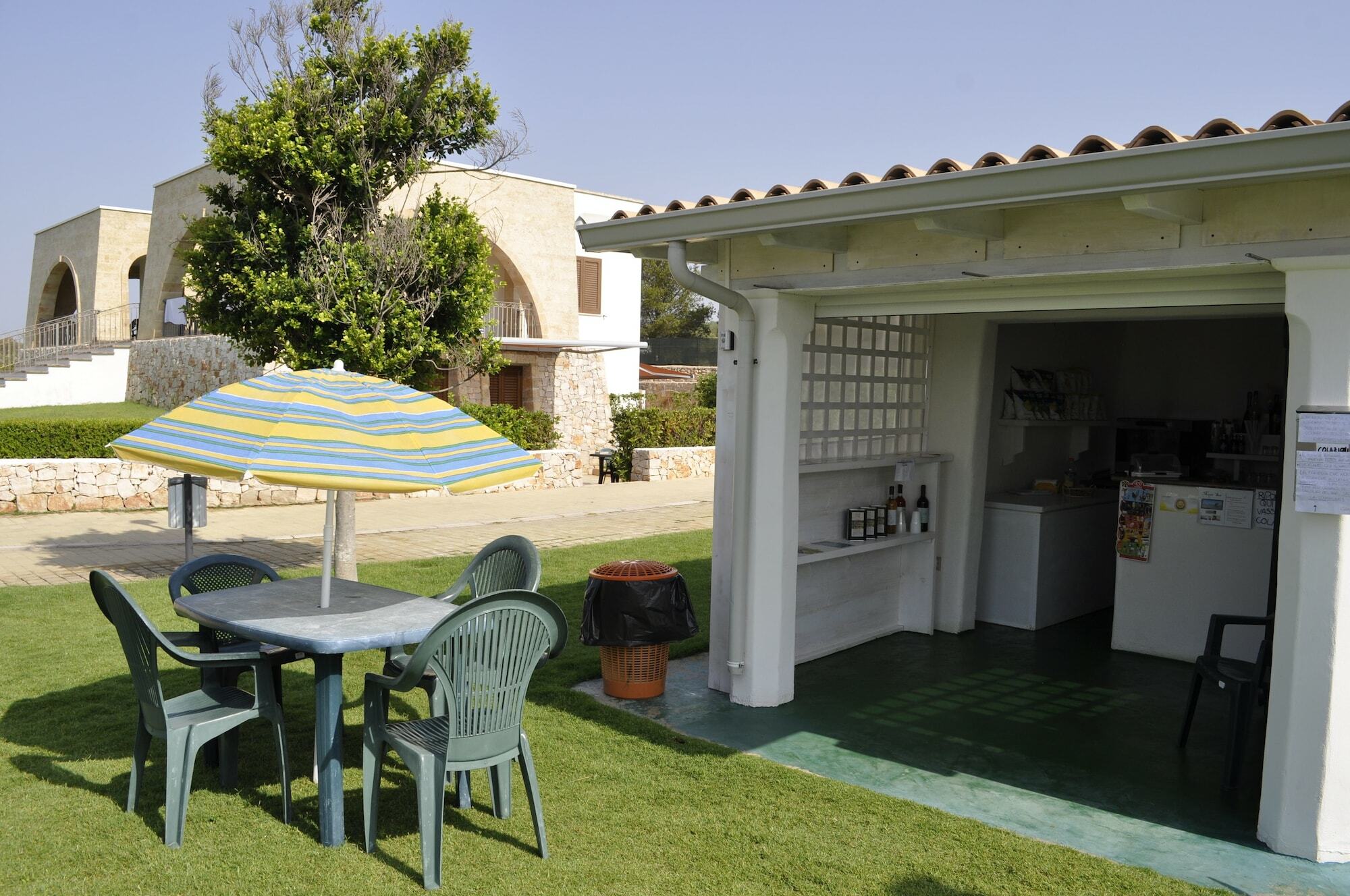 Residence Magic Sea Vacation Torre Pali Salve Buitenkant foto